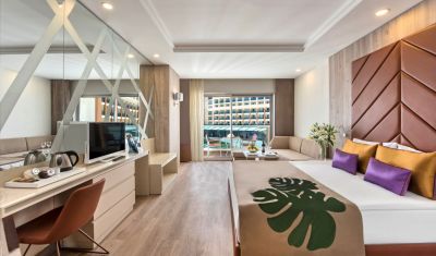 Imagine pentru Hotel Delphin Be Grand Resort 5* valabile pentru Paste  2026