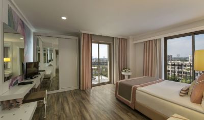 Imagine pentru Hotel Delphin Diva 5* valabile pentru Paste  2026