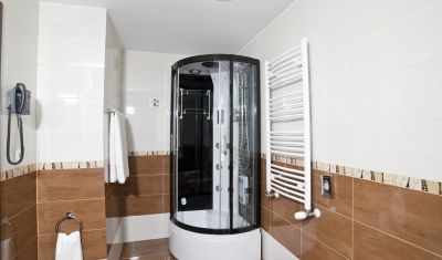 Imagine pentru Hotel Dorna 4* valabile pentru Paste  2026