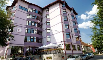 Imagine pentru Hotel Dorna 4* valabile pentru Paste  2026