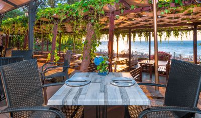 Imagine pentru Hotel Elpida Beach (fost Vemara Beach) 4*  valabile pentru Paste  2026