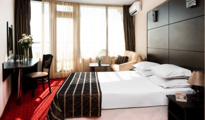 Imagine pentru Hotel Elpida Beach (fost Vemara Beach) 4*  valabile pentru Paste  2026