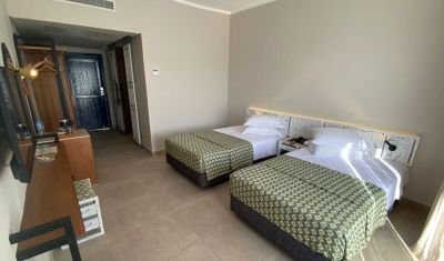 Imagine pentru Hotel Faraana Reef 4* valabile pentru Paste  2026