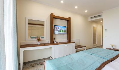 Imagine pentru Hotel Festa Via Pontica Resort 4*  valabile pentru Paste  2026