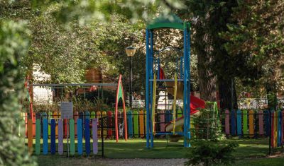 Imagine pentru Hotel HVD Club Bor 4*  valabile pentru Paste  2026