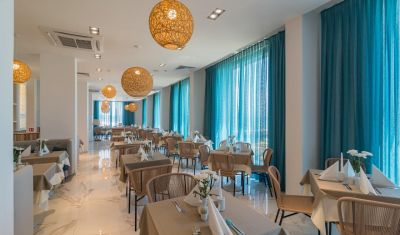 Imagine pentru Hotel HVD Nympha 4* valabile pentru Paste  2026