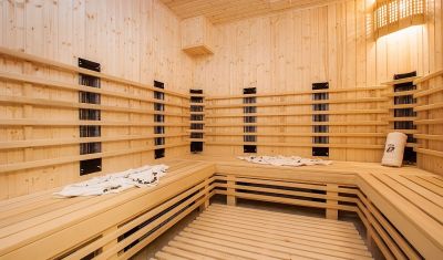 Imagine pentru Hotel International Casino & Tower Suites 5* valabile pentru Paste  2026