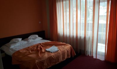 Imagine pentru Hotel Iri 3*  valabile pentru Paste  2026