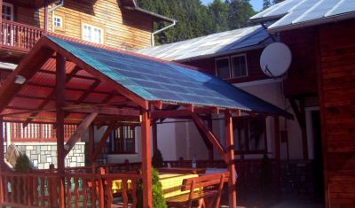 Imagine pentru Hotel Iri 3*  valabile pentru Paste  2026