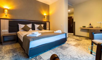 Imagine pentru Hotel Izvoare 4* valabile pentru Paste  2026