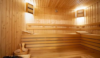 Imagine pentru Hotel Izvoare 4* valabile pentru Paste  2026