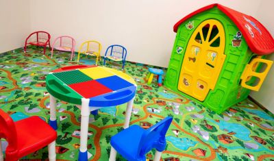 Imagine pentru Hotel Izvoare 4* valabile pentru Paste  2026