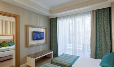 Imagine pentru Hotel Karmir Resort & Spa 5*  valabile pentru Paste  2026