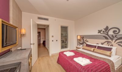 Imagine pentru Hotel Kirman Hotels Belazur Resort & Spa 5* valabile pentru Paste  2026