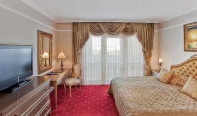 Imagine pentru Hotel Kremlin Palace 5*  valabile pentru Paste  2026