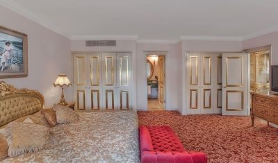 Imagine pentru Hotel Kremlin Palace 5*  valabile pentru Paste  2026
