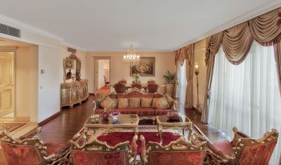 Imagine pentru Hotel Kremlin Palace 5*  valabile pentru Paste  2026