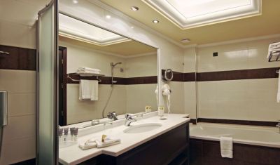 Imagine pentru Hotel La Marquise 5* valabile pentru Paste  2026