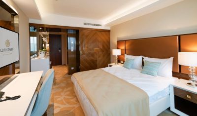 Imagine pentru Hotel Lotus Therm Spa & Luxury Resort 5* valabile pentru Paste  2026