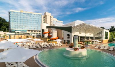 Imagine pentru Hotel Lotus Therm Spa & Luxury Resort 5* valabile pentru Paste  2026