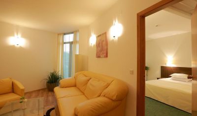 Imagine pentru Hotel Madara Park 4* valabile pentru Paste  2026