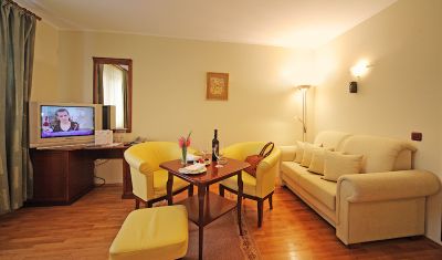 Imagine pentru Hotel Meridian Bolyarski 4* valabile pentru Paste  2026