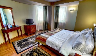 Imagine pentru Hotel Nemira 4*  valabile pentru Paste  2026