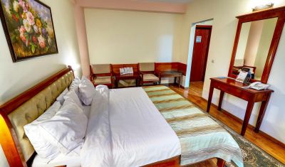 Imagine pentru Hotel Nemira 4*  valabile pentru Paste  2026