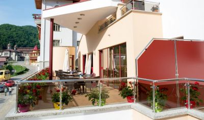 Imagine pentru Hotel Nemira 4*  valabile pentru Paste  2026