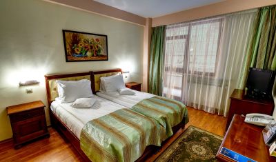 Imagine pentru Hotel Nemira 4*  valabile pentru Paste  2026