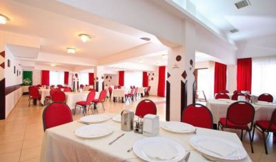 Imagine pentru Hotel Orizont Cozia 3* valabile pentru Paste  2026