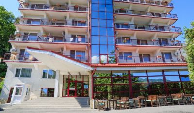 Imagine pentru Hotel Orizont Cozia 3* valabile pentru Paste  2026