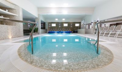 Imagine pentru Hotel Orizont Cozia 3* valabile pentru Paste  2026