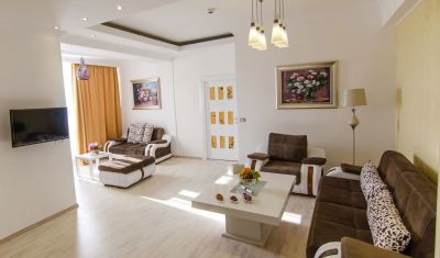 Imagine pentru Hotel Phoenicia Luxury 4* valabile pentru Paste  2026