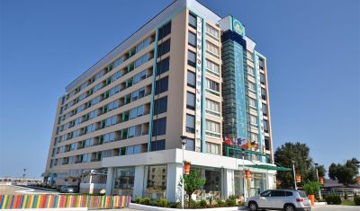 Imagine pentru Hotel Phoenicia Luxury 4* valabile pentru Paste  2026