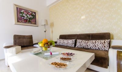 Imagine pentru Hotel Phoenicia Luxury 4* valabile pentru Paste  2026