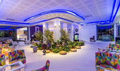 Imagine pentru Hotel Phoenicia Luxury 4* valabile pentru Paste  2026