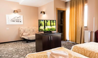 Imagine pentru Hotel Q Brasov 3* valabile pentru Paste  2026