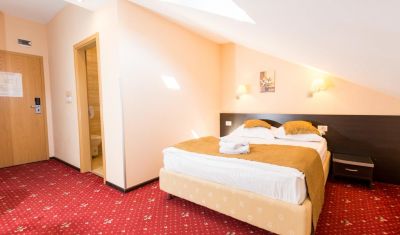 Imagine pentru Hotel Q Brasov 3* valabile pentru Paste  2026