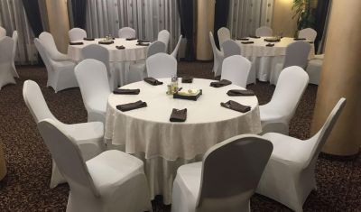 Imagine pentru Hotel Q Brasov 3* valabile pentru Paste  2026