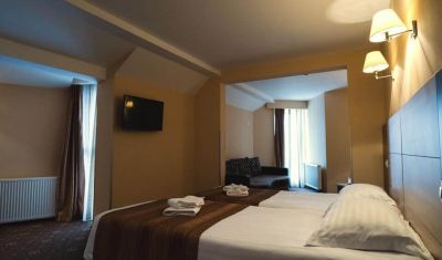 Imagine pentru Hotel Q Brasov 3* valabile pentru Paste  2026