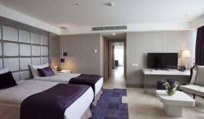 Imagine pentru Hotel Rixos Beldibi 5*  valabile pentru Paste  2026