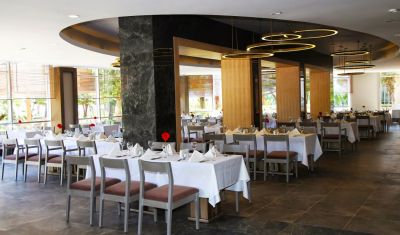 Imagine pentru Hotel Rixos Beldibi 5*  valabile pentru Paste  2026