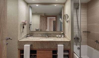 Imagine pentru Hotel Royal Alhambra Palace 5* valabile pentru Paste  2026