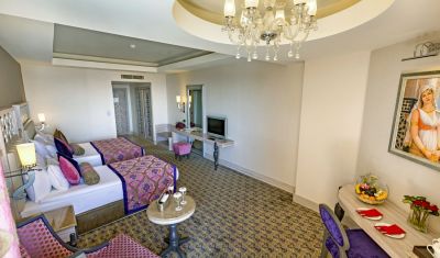 Imagine pentru Hotel Royal Alhambra Palace 5* valabile pentru Paste  2026