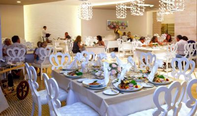 Imagine pentru Hotel Royal Alhambra Palace 5* valabile pentru Paste  2026