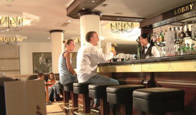 Imagine pentru Hotel Royal Palace Helena Park 5* valabile pentru Paste  2026