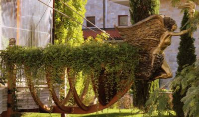 Imagine pentru Hotel Royal Palace Helena Park 5* valabile pentru Paste  2026