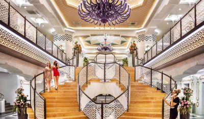 Imagine pentru Hotel Royal Taj Mahal 5*  valabile pentru Paste  2026