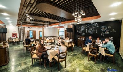 Imagine pentru Hotel Ski & Sky 4* valabile pentru Paste  2026